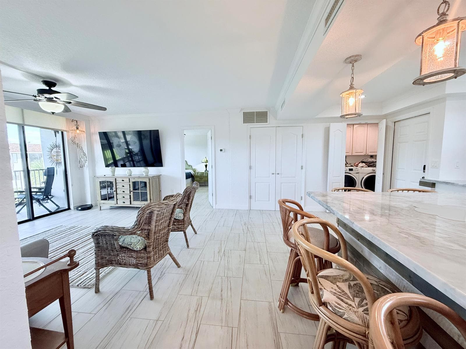 2424 N Federal Highway 407 photo 6