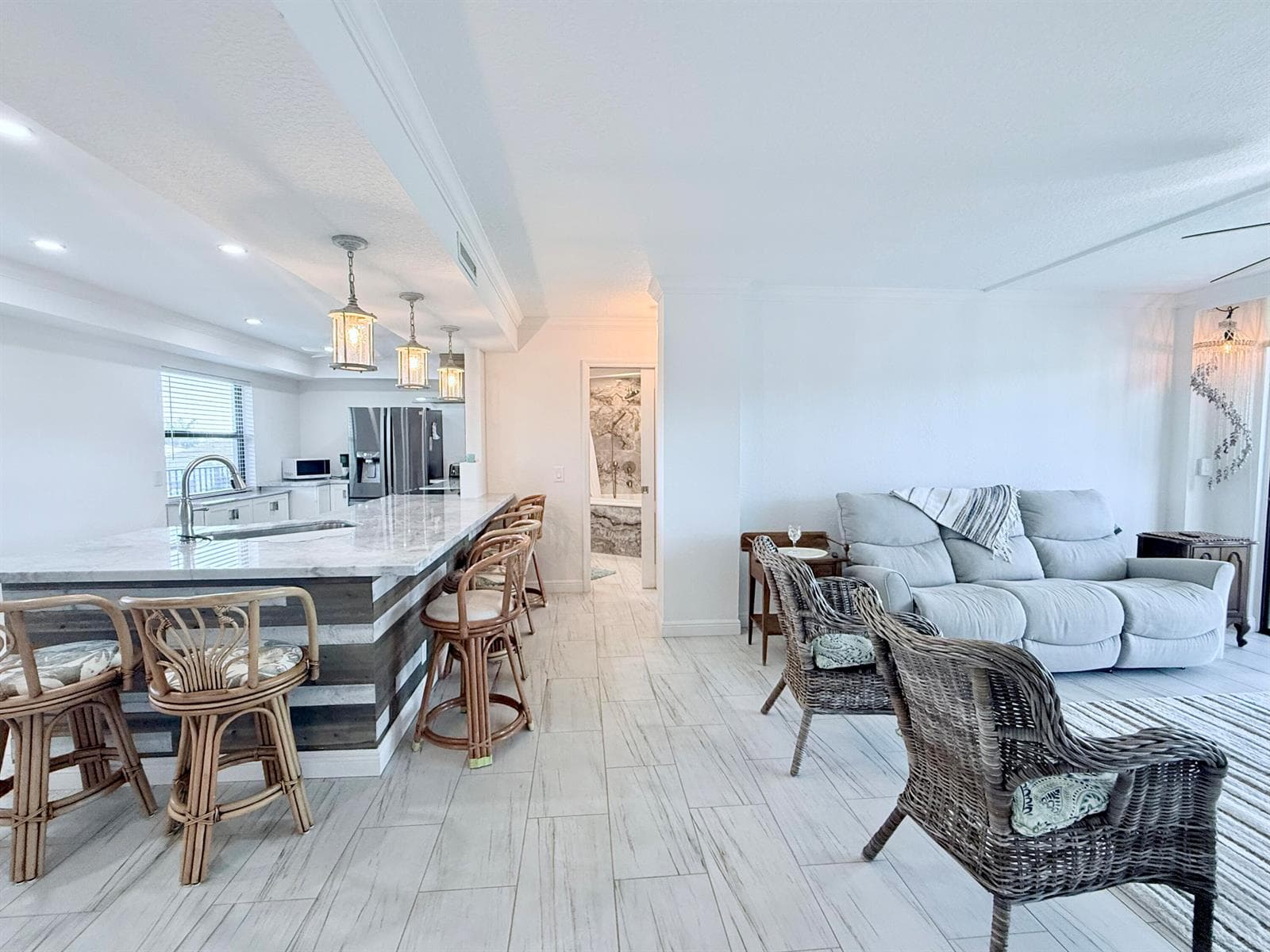 2424 N Federal Highway 407 photo 16