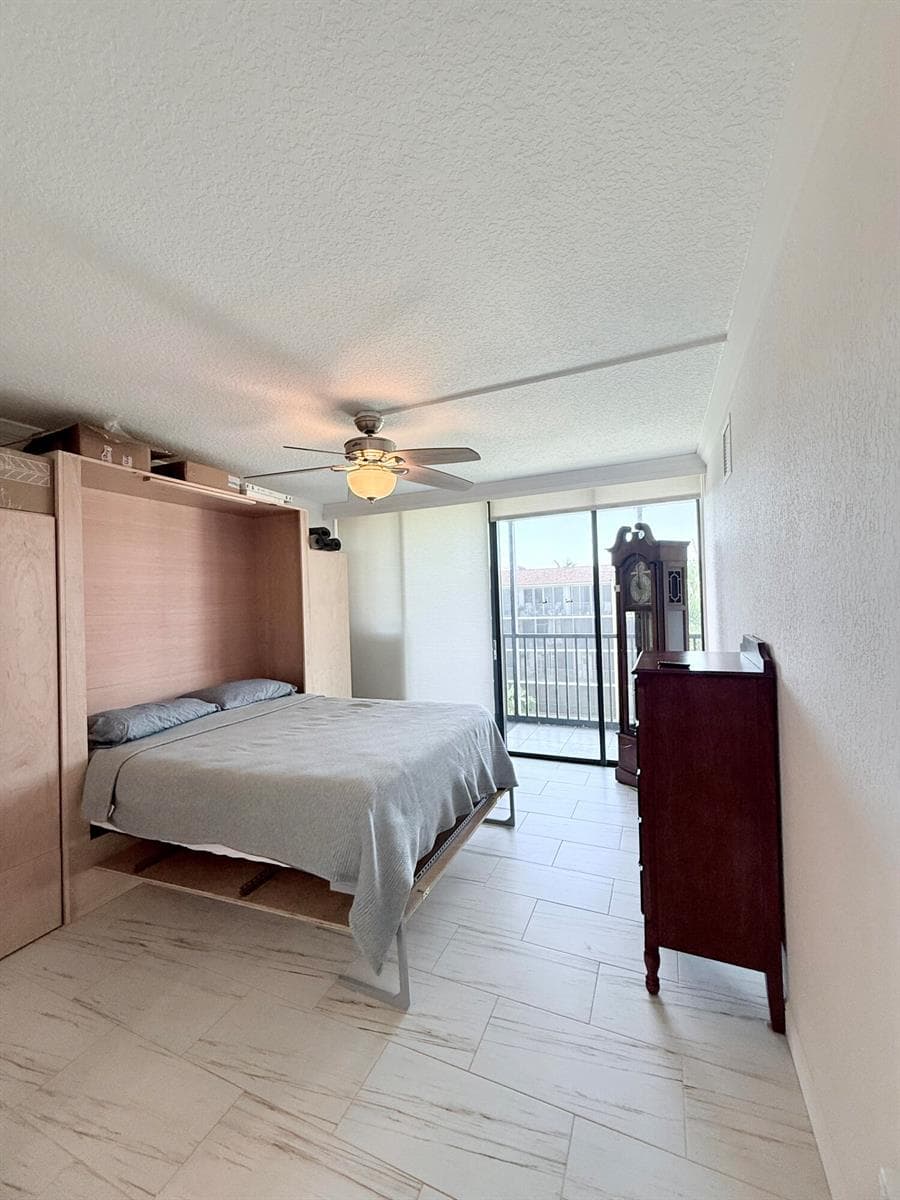 2424 N Federal Highway 407 photo 19