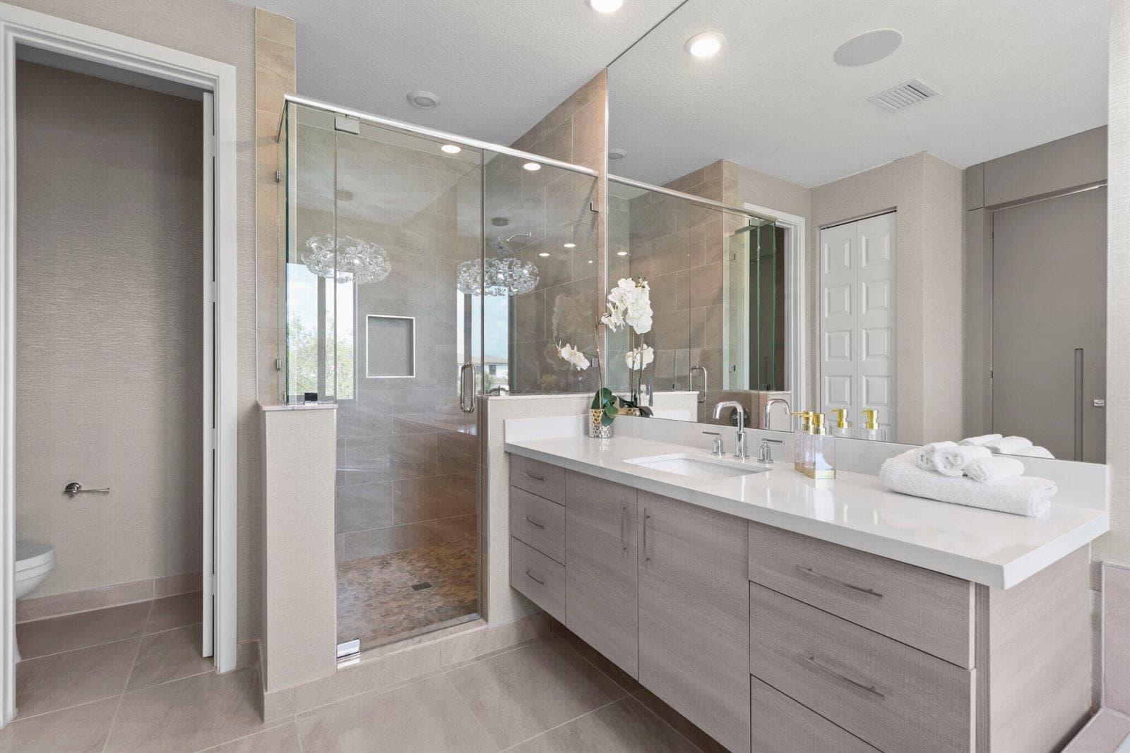 10725 Passage Way photo 24