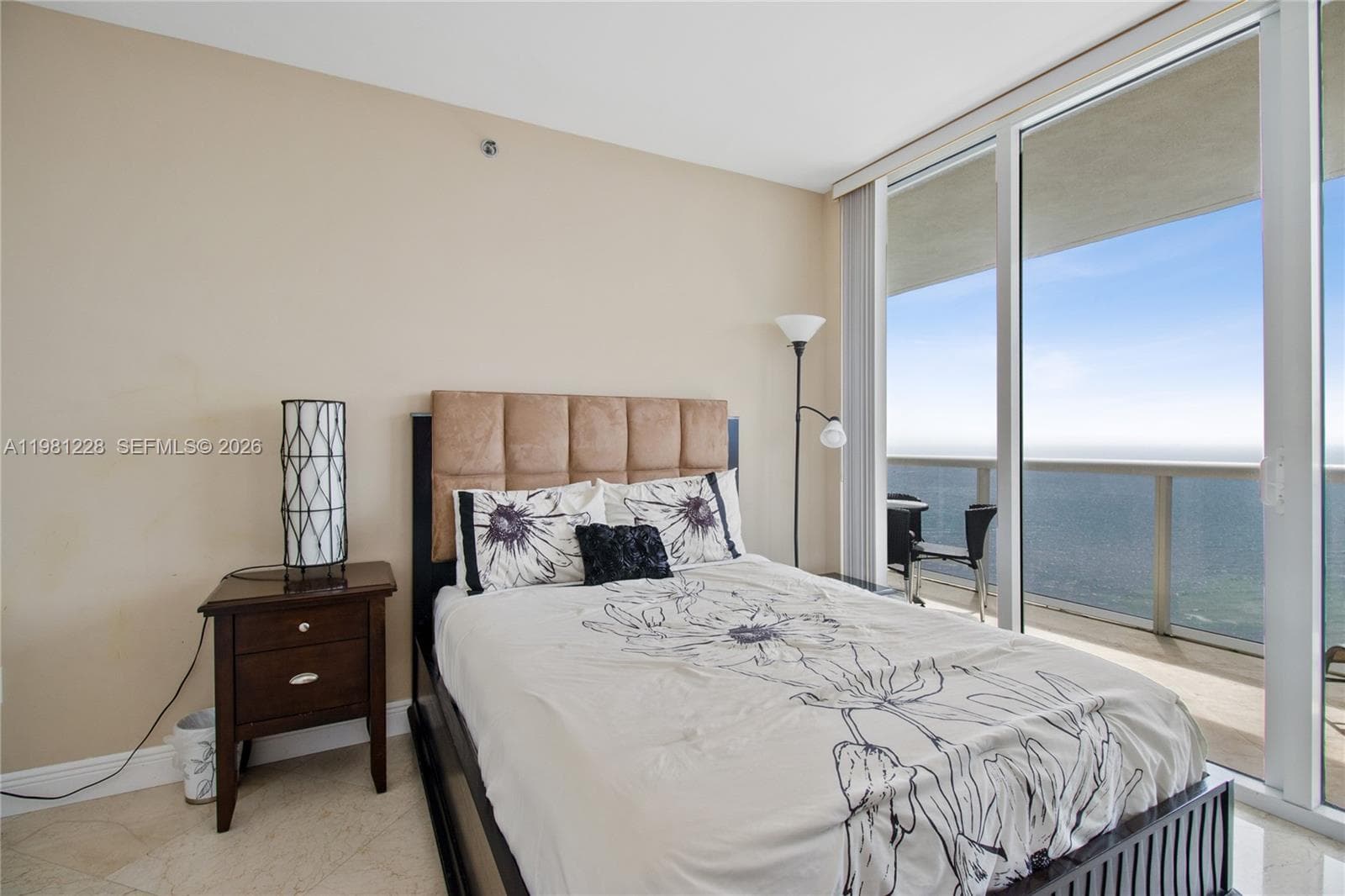 1830 Ocean Dr 4606 photo 11