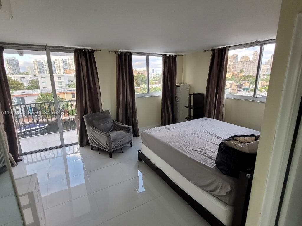 3703 166th St 401 photo 12