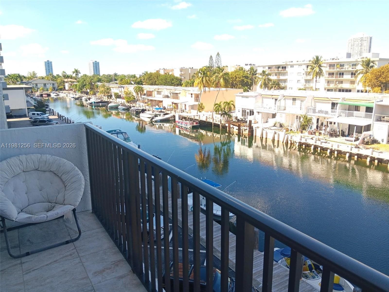 3703 166th St 401 photo 22