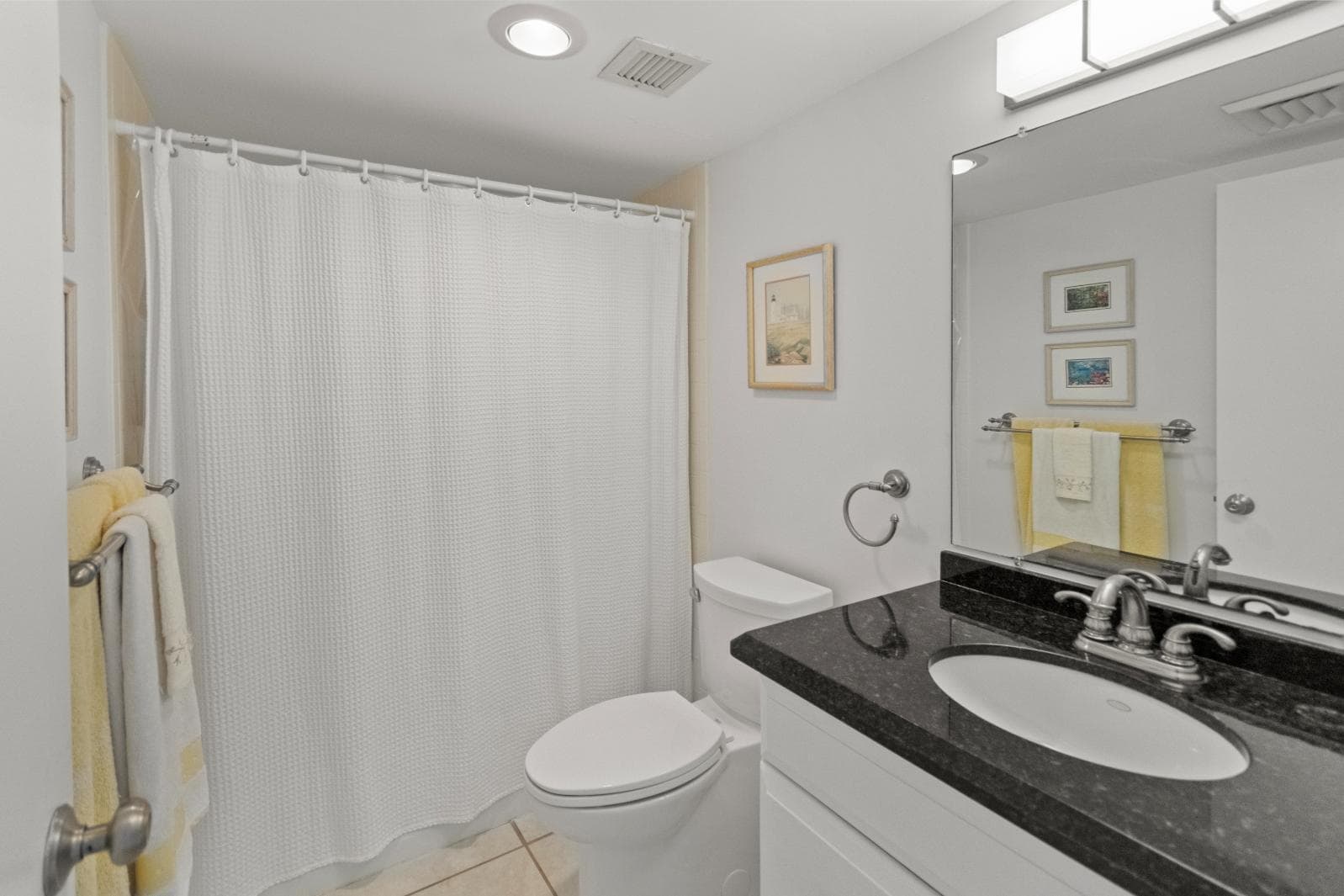 136 Lakeshore Drive 711 photo 23