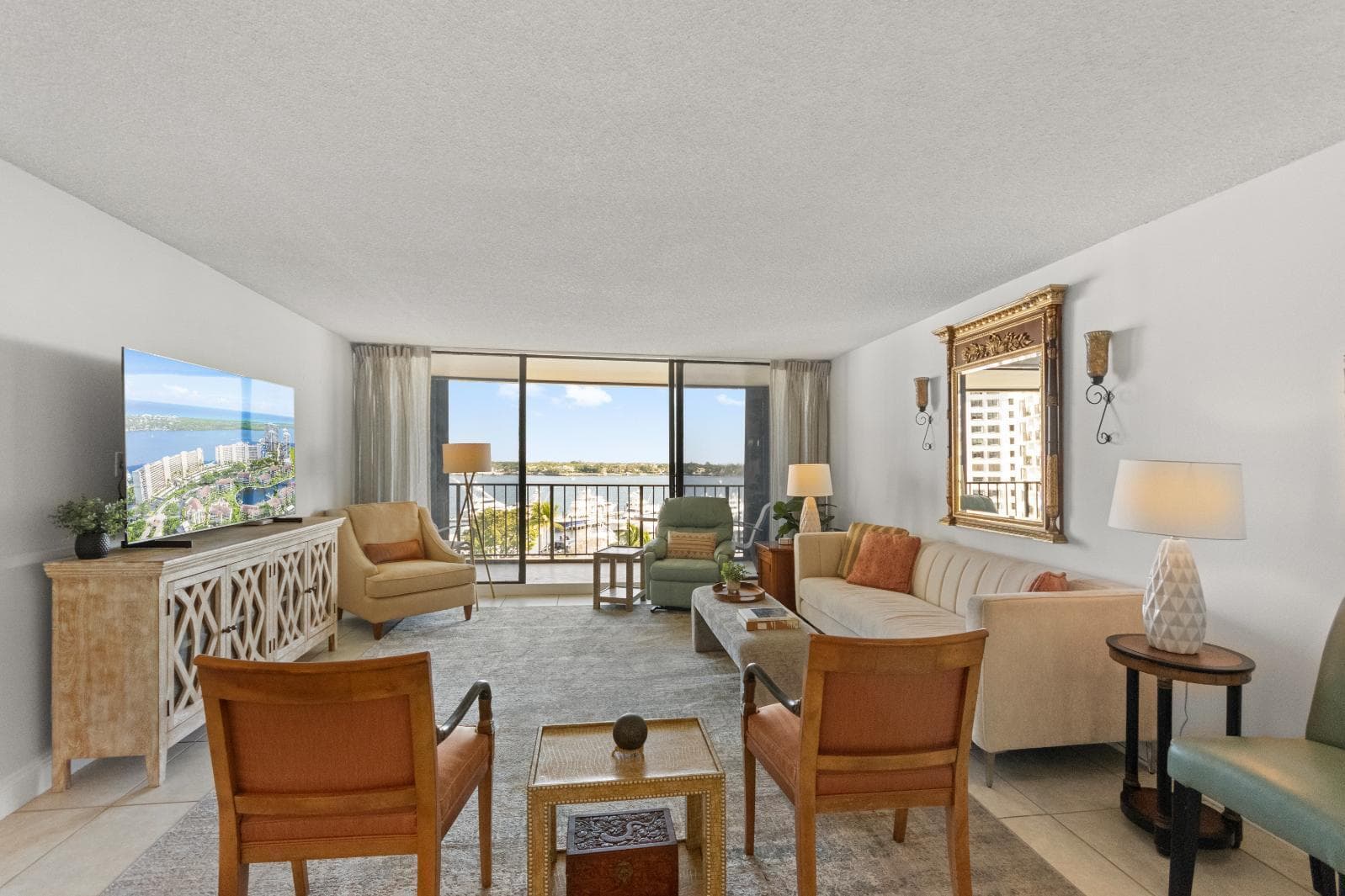 136 Lakeshore Drive 711 photo 3