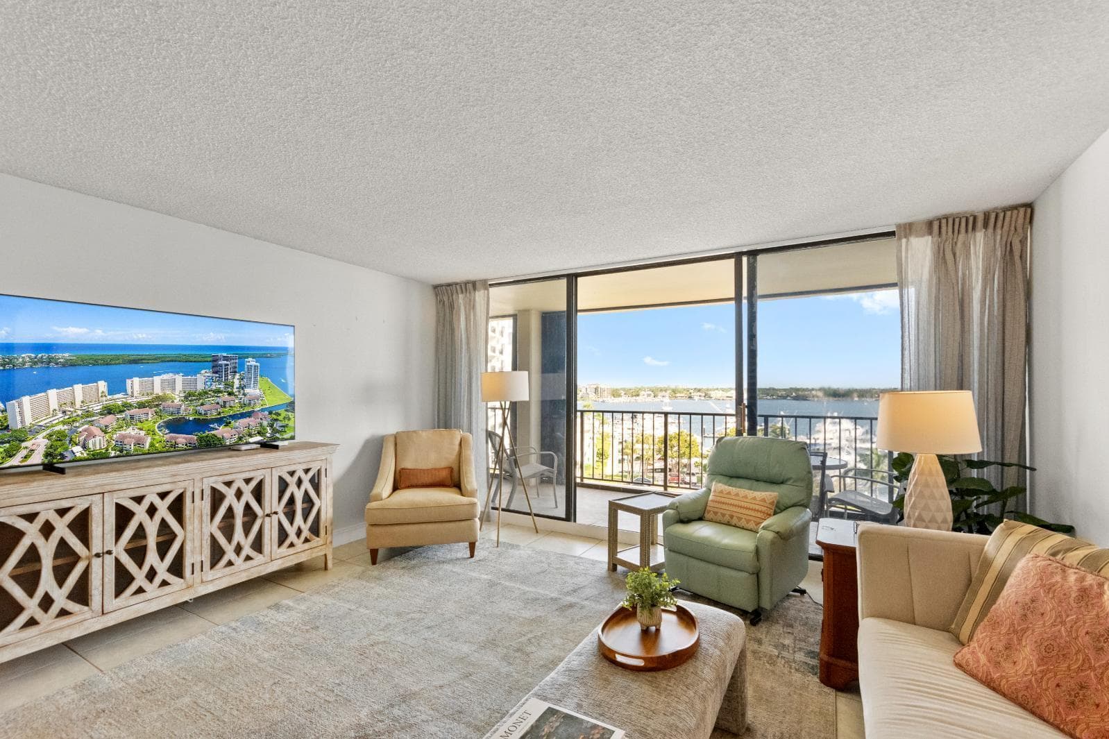136 Lakeshore Drive 711 photo 10