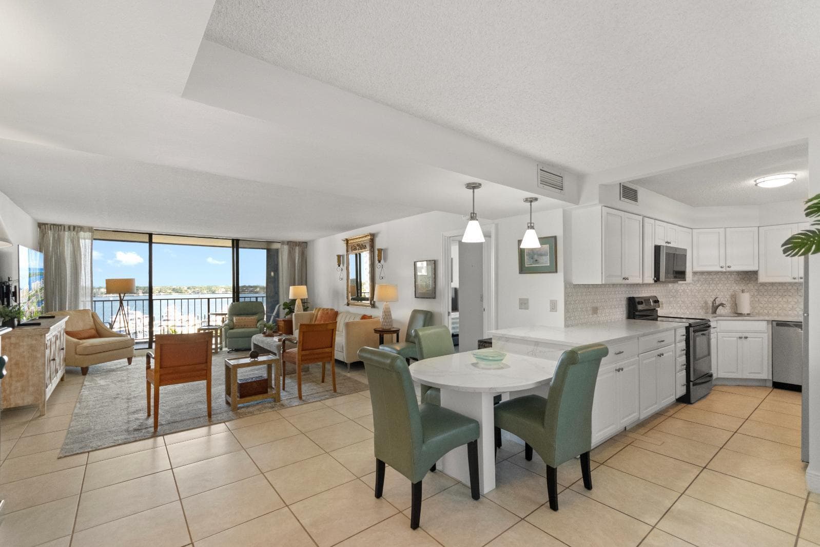 136 Lakeshore Drive 711 photo 8