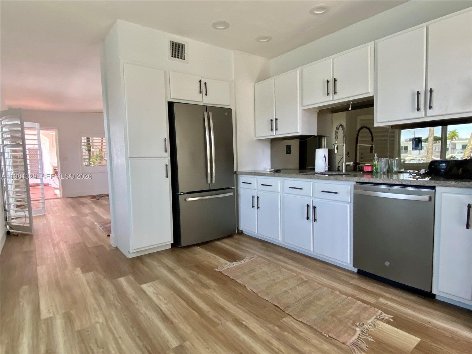 8040 Tatum Waterway Dr 5 photo 4
