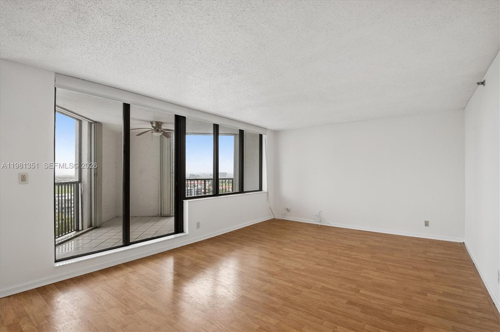 300 Three Islands Blvd 516 photo 2