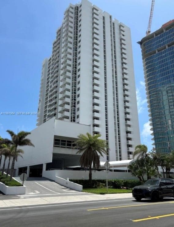 1370 S Ocean Blvd 1506 photo 3