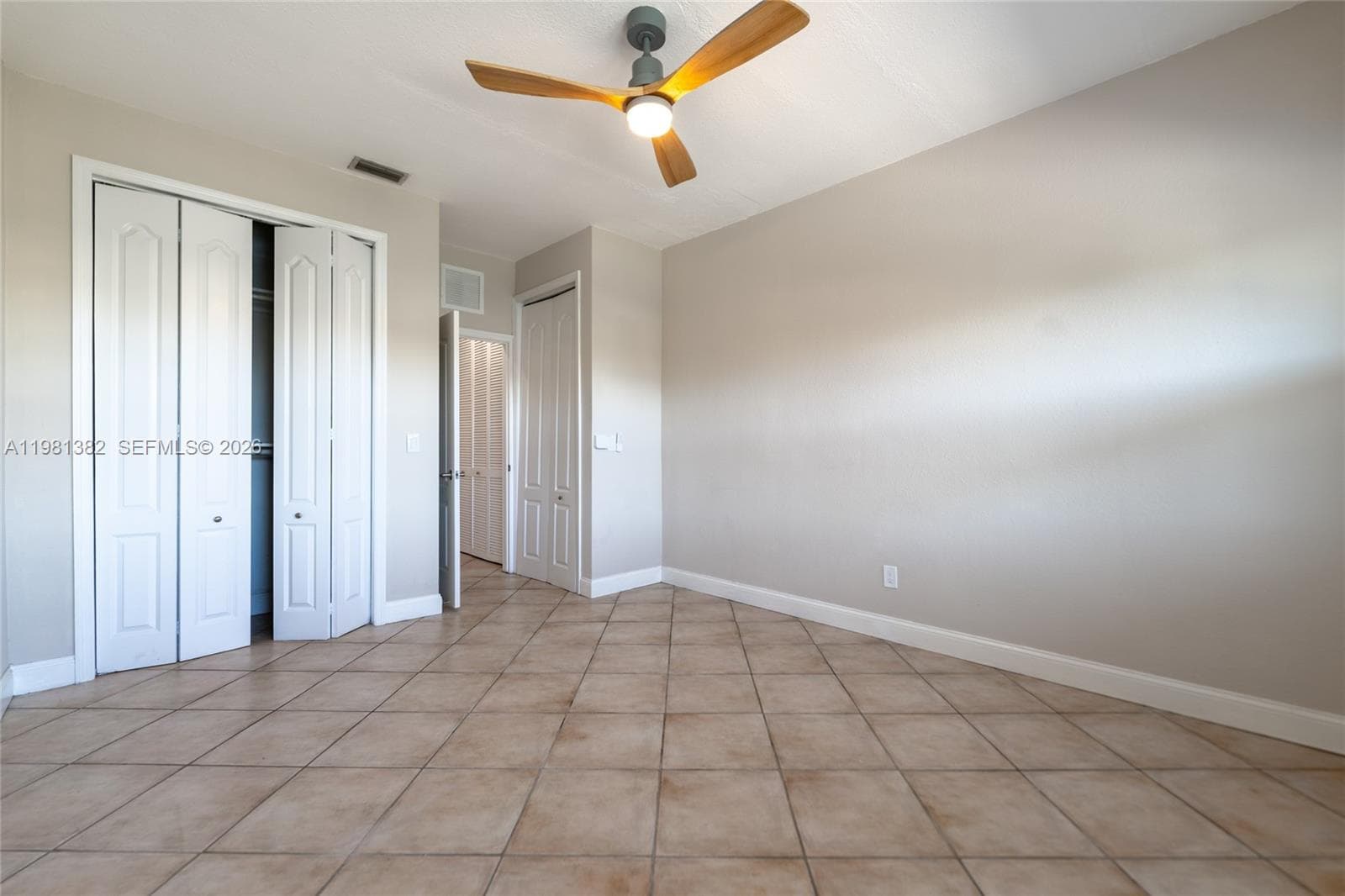 2225 NE 123rd St 215 photo 16