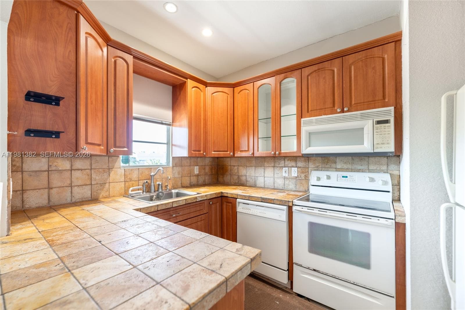 2225 NE 123rd St 215 photo 11