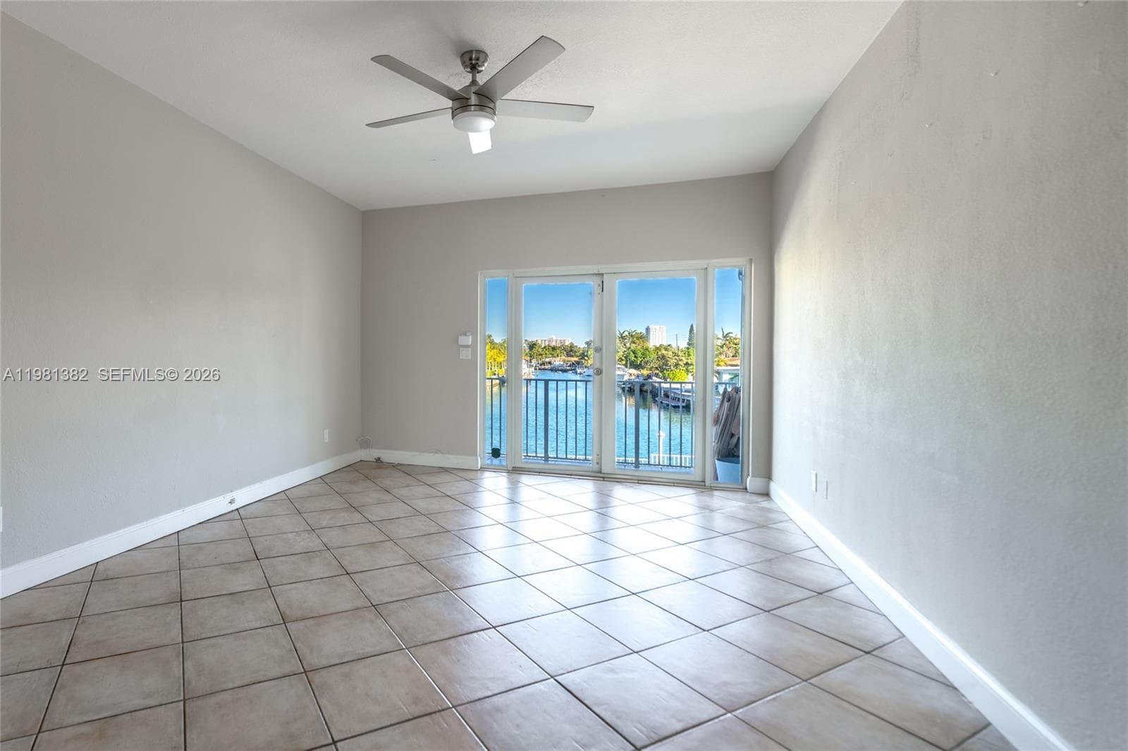 2225 NE 123rd St 215 photo 8
