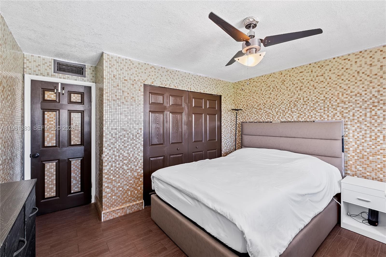 3665 NE 167th St 409 photo 15