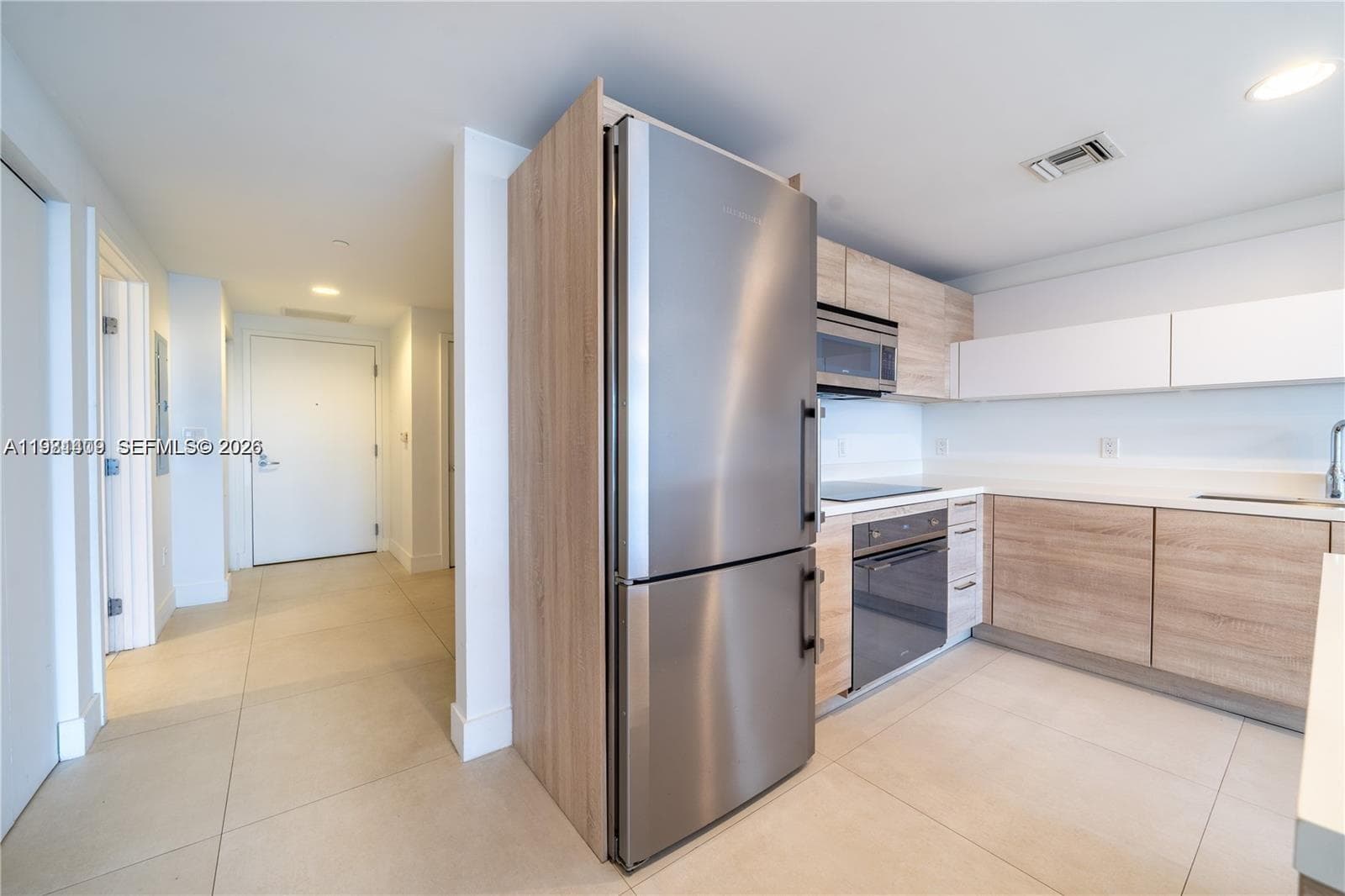 16385 Biscayne Blvd 1120 photo 5