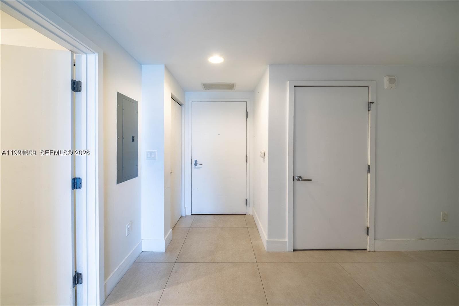16385 Biscayne Blvd 1120 photo 9