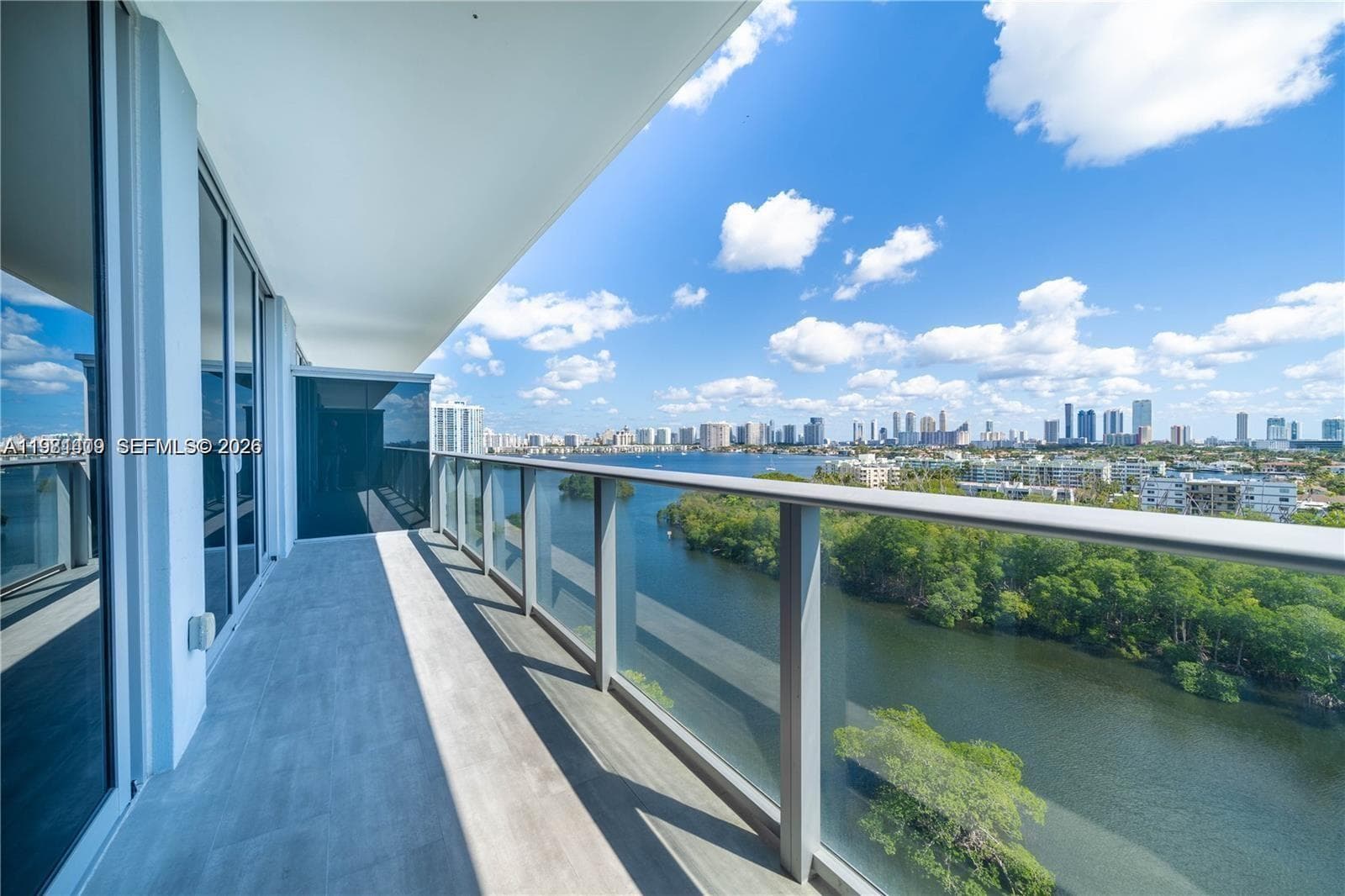 16385 Biscayne Blvd 1120 photo 14