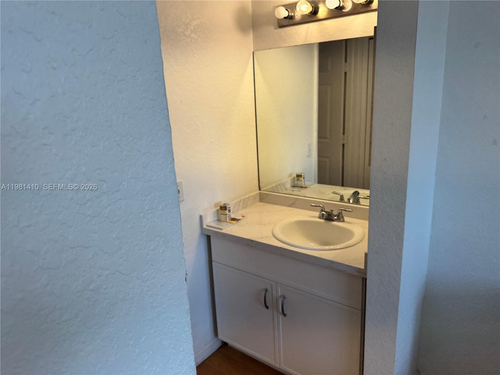 816 NW 11th St 1108 photo 17