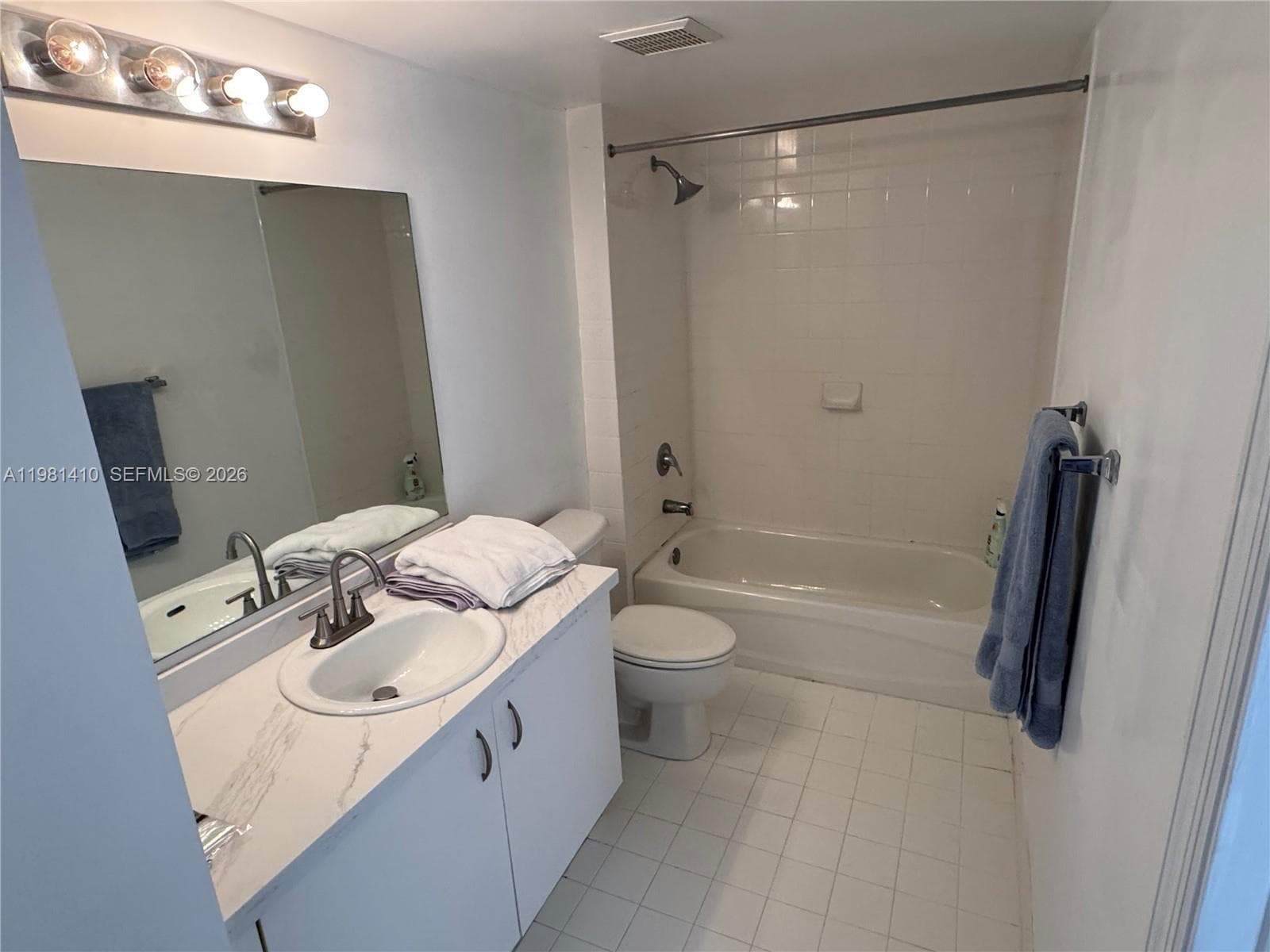 816 NW 11th St 1108 photo 14