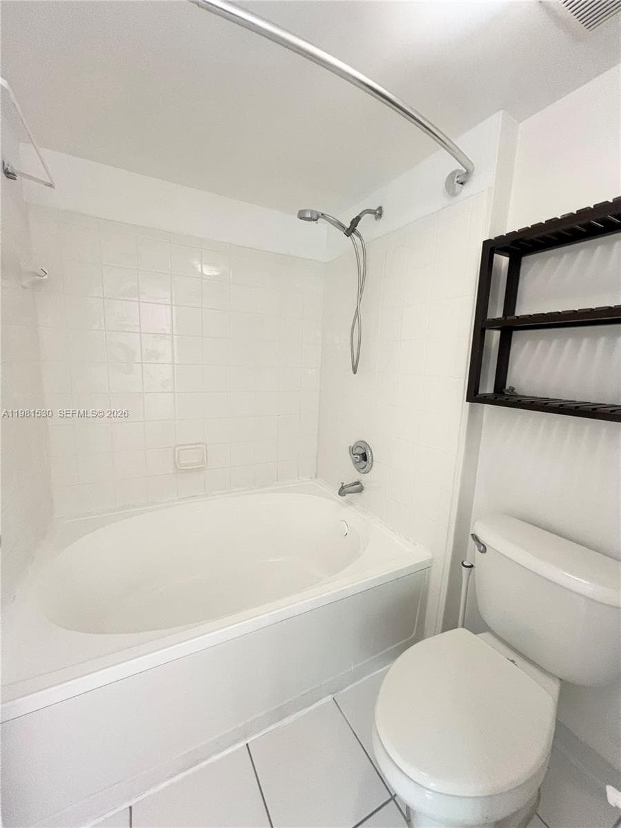 2991 185th St 1702 photo 17