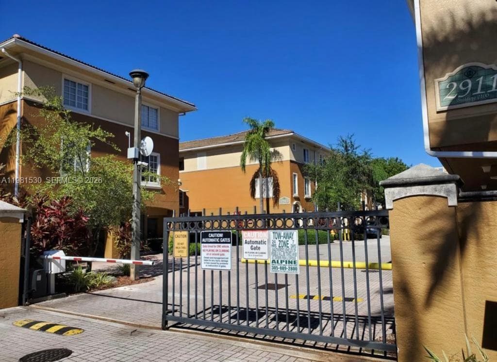 2991 185th St 1702 photo 11