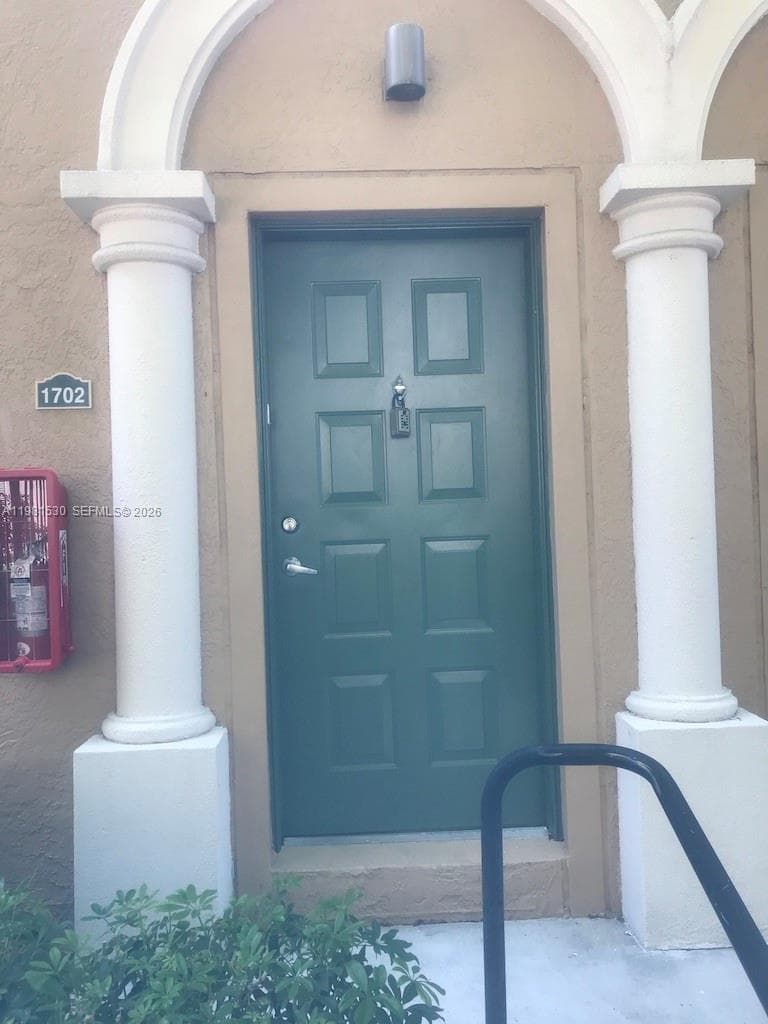 2991 185th St 1702 photo 4