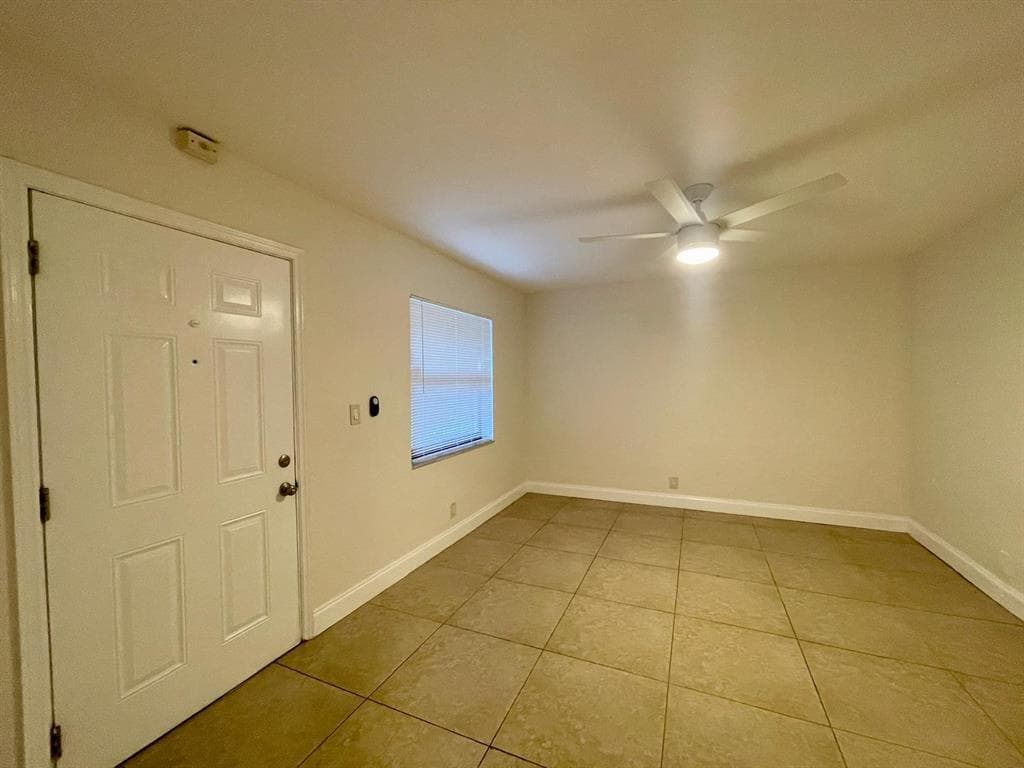 601 NE 29th Drive 7 photo 4