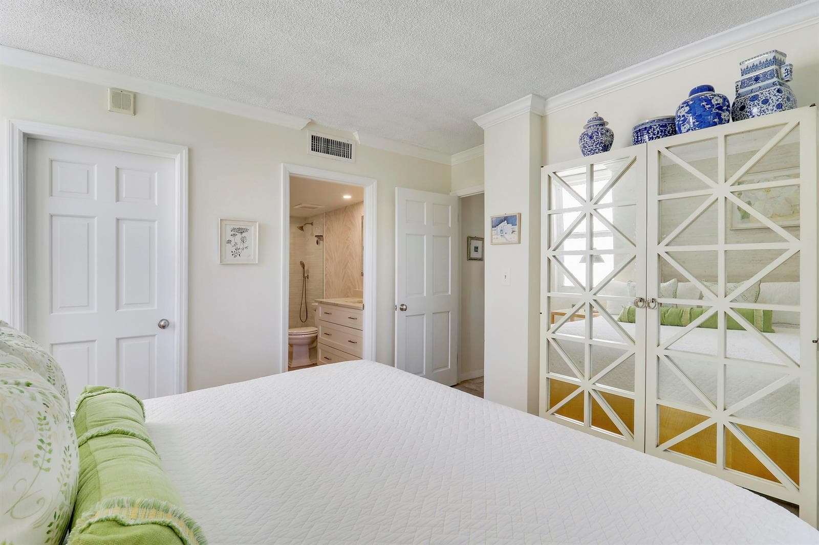 1801 S Flagler Drive 301 photo 22