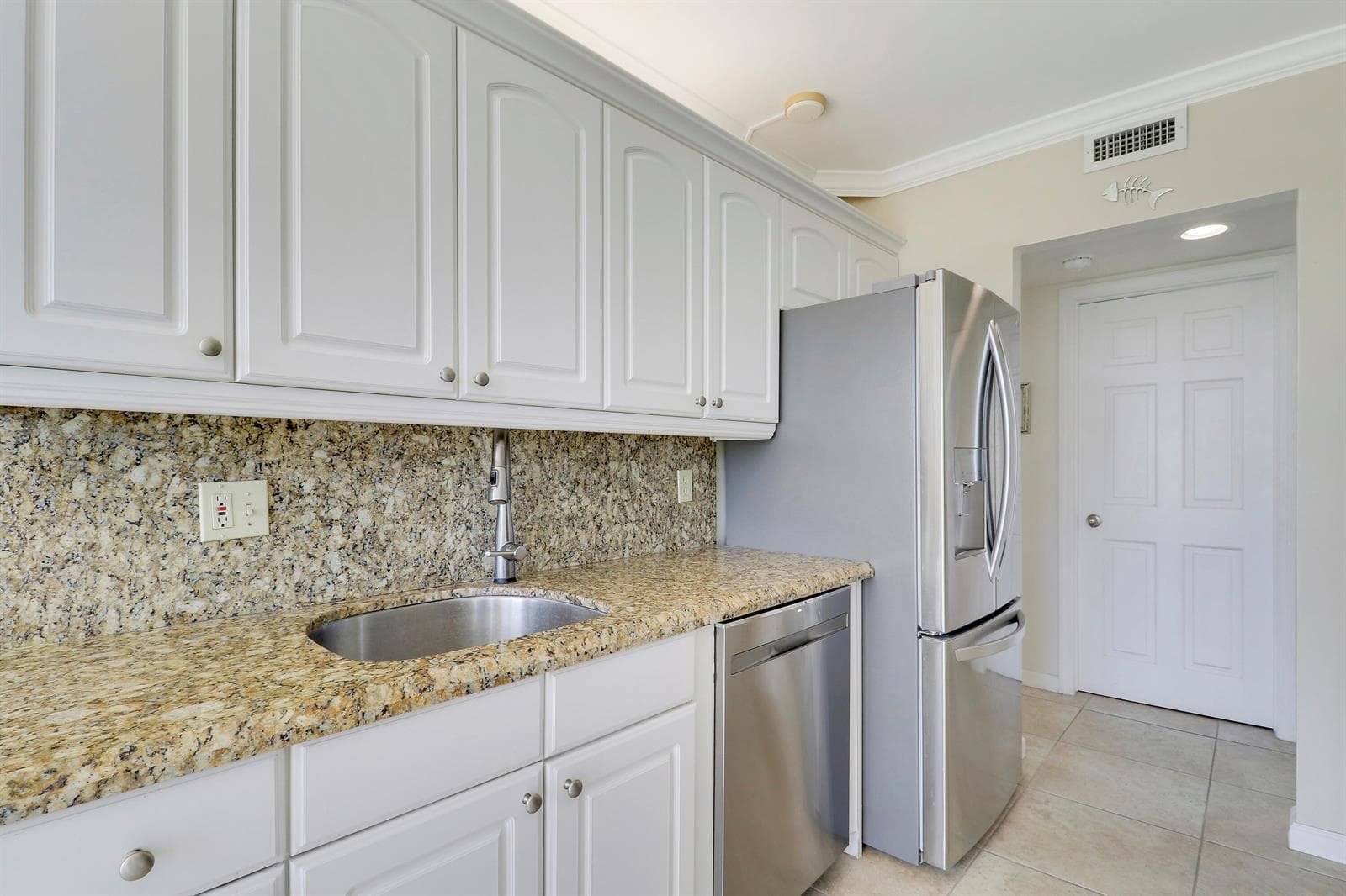 1801 S Flagler Drive 301 photo 18