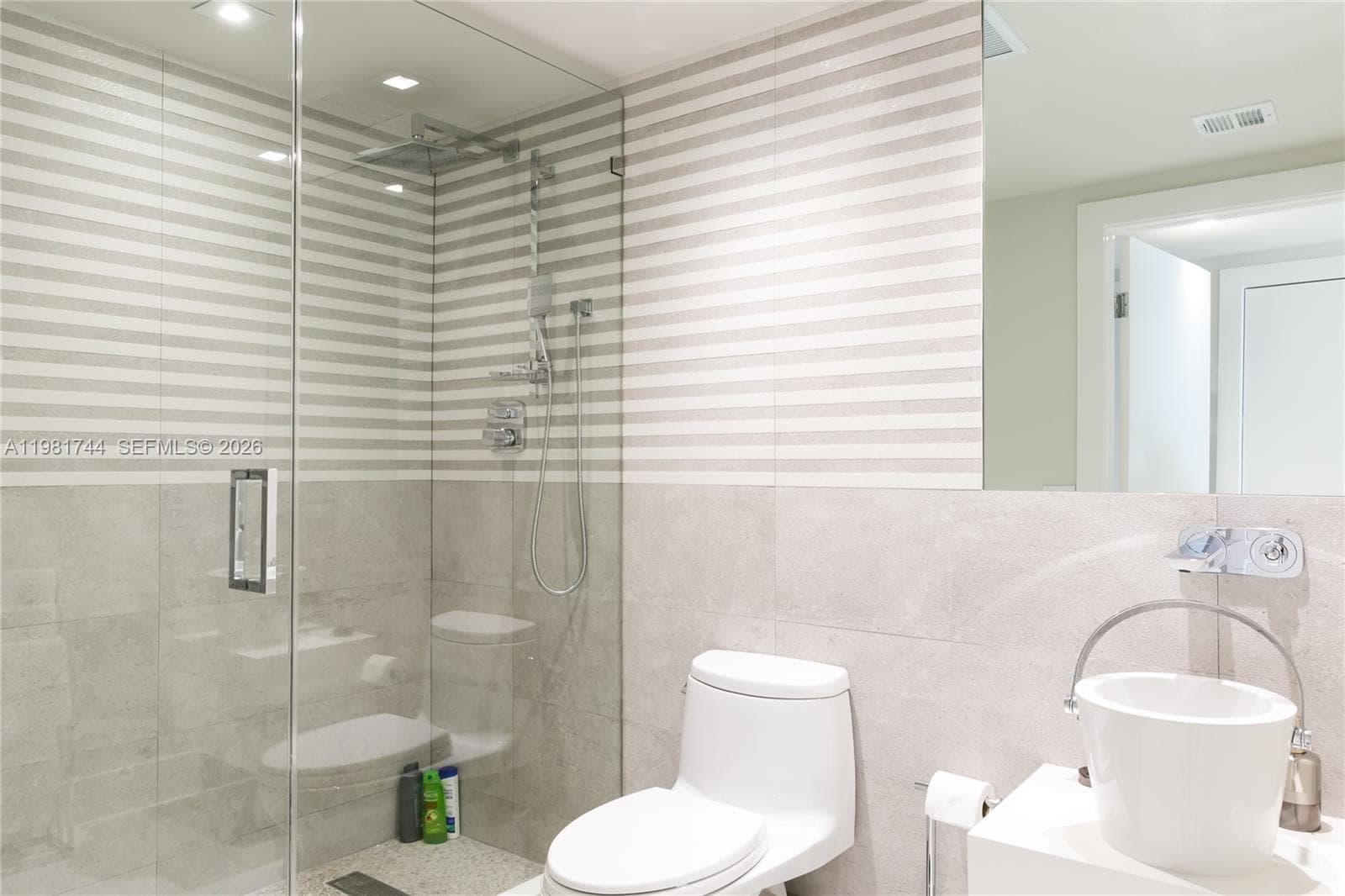 1830 S Ocean Dr 2903 photo 18