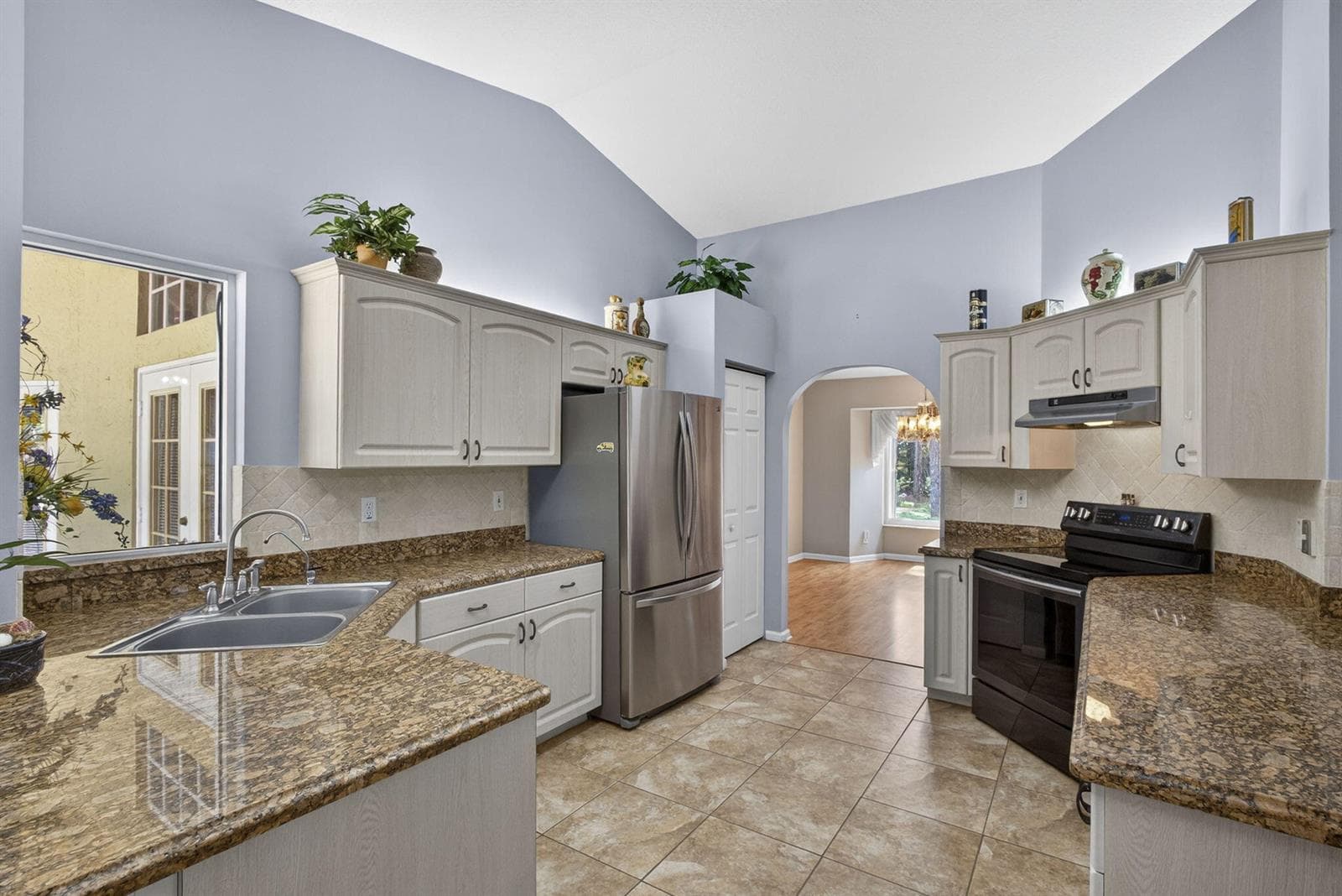 12751 Orange Boulevard photo 13