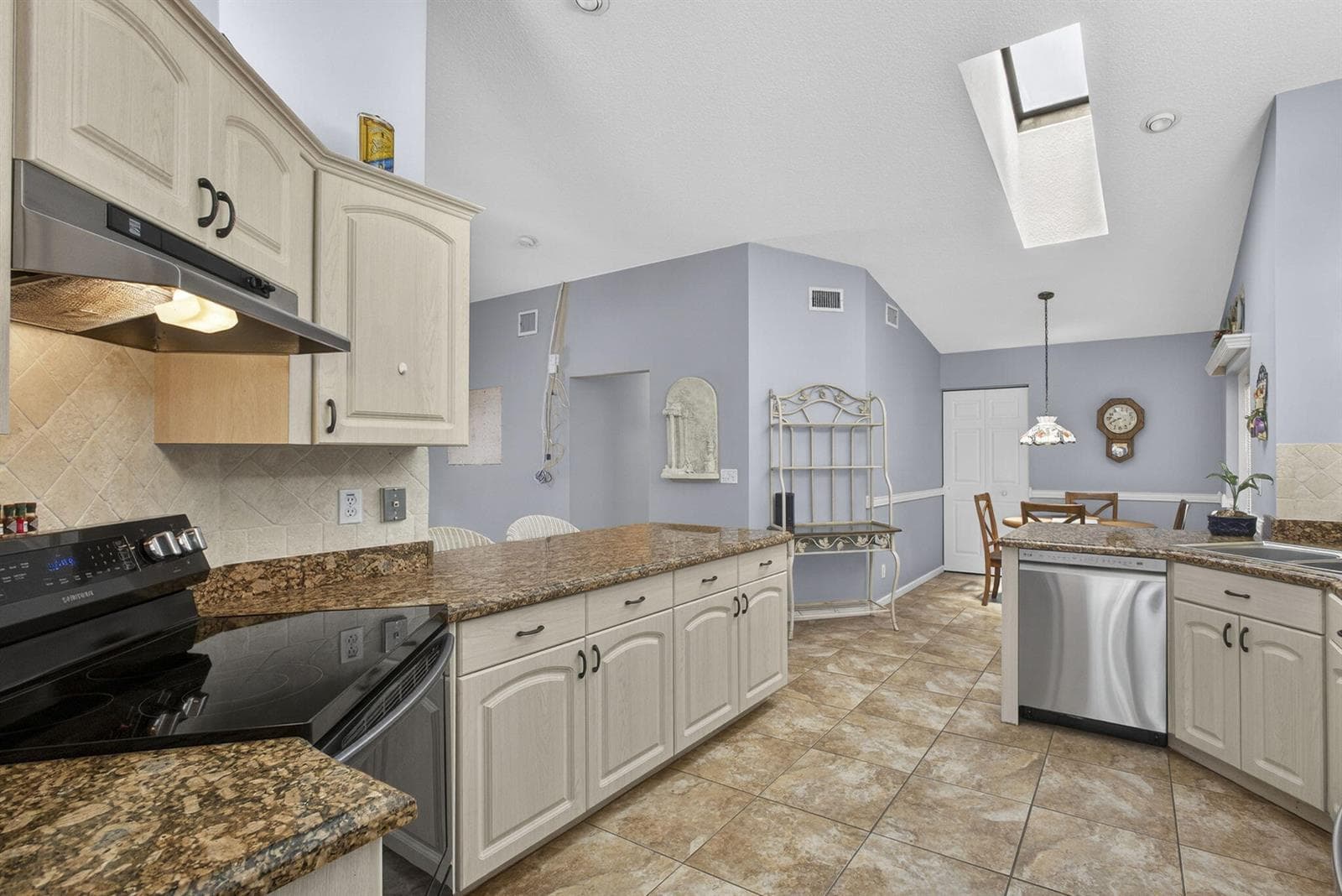 12751 Orange Boulevard photo 10