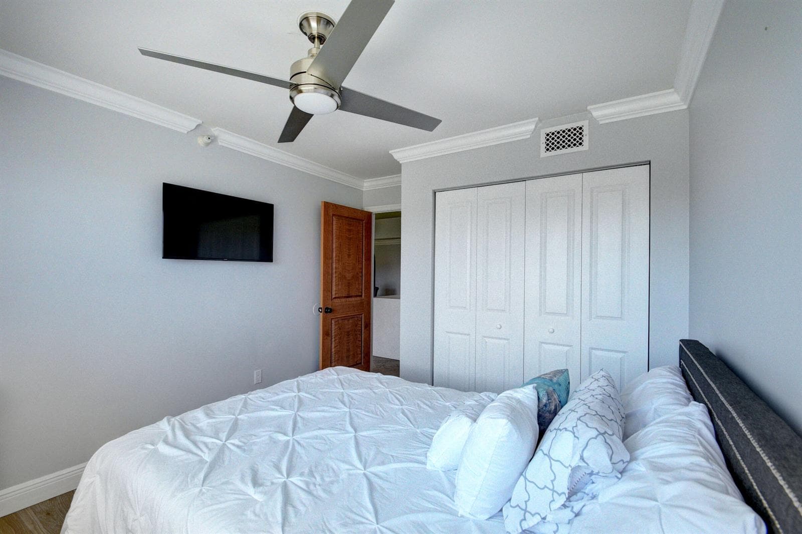 145 Yacht Club Way 304 photo 24