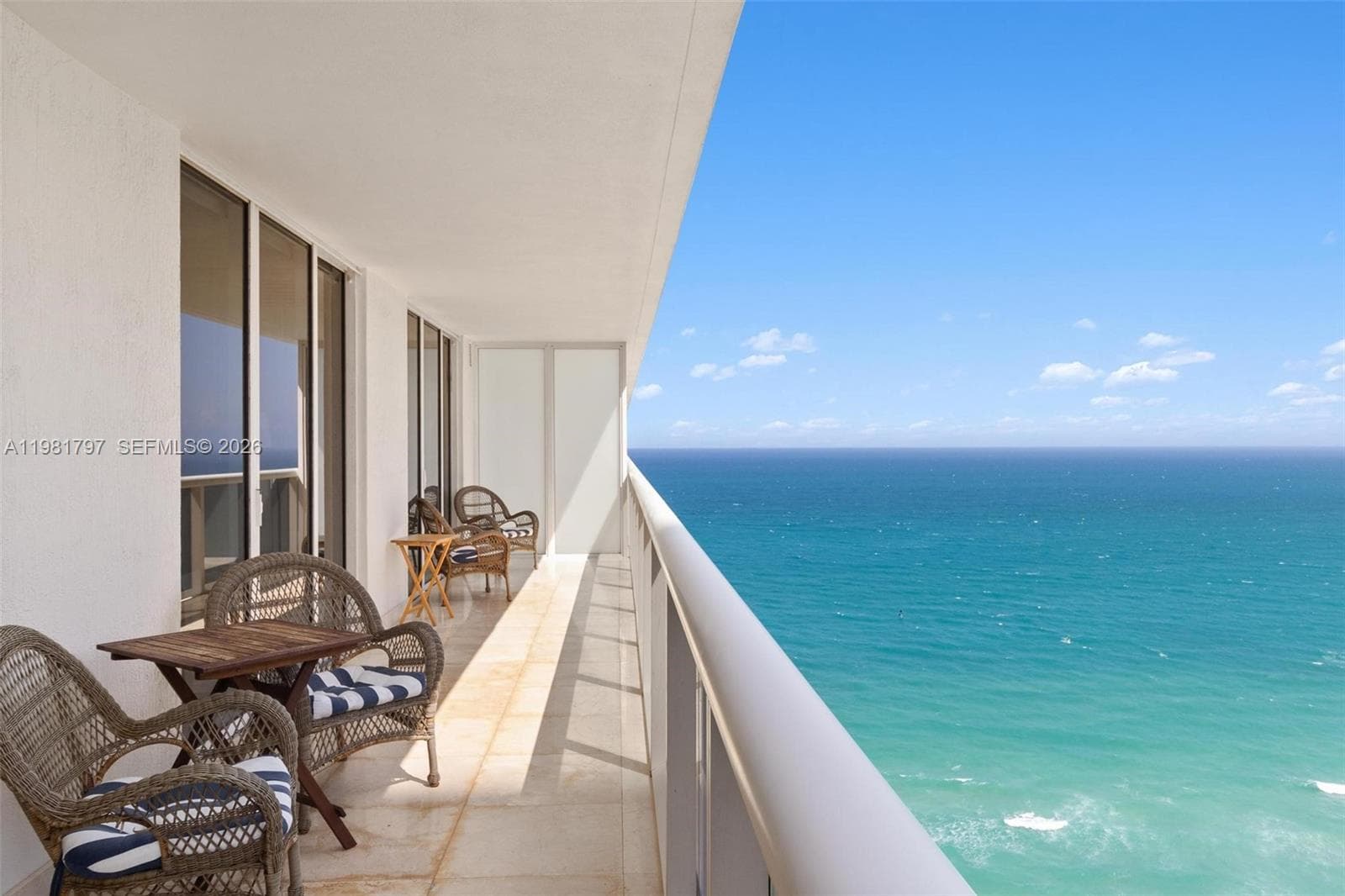 1830 S Ocean Dr 2904 photo 1