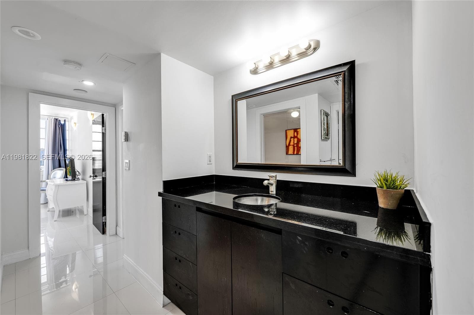 100 Lincoln Rd 1511 photo 19