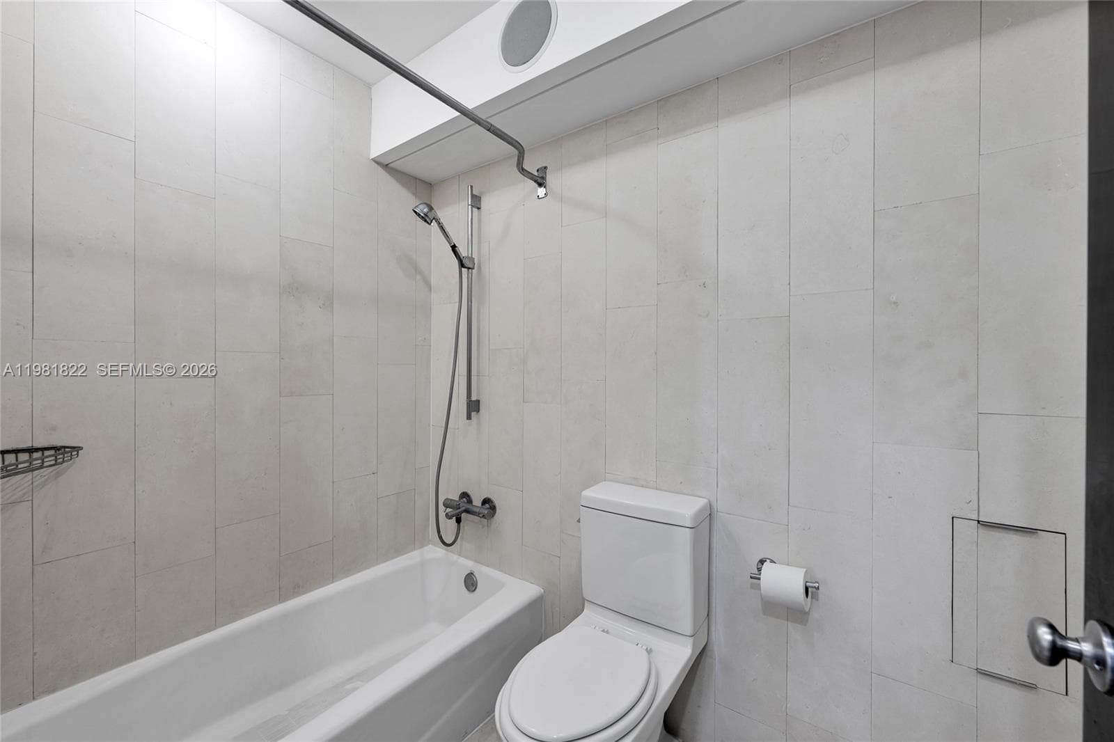 100 Lincoln Rd 1511 photo 21