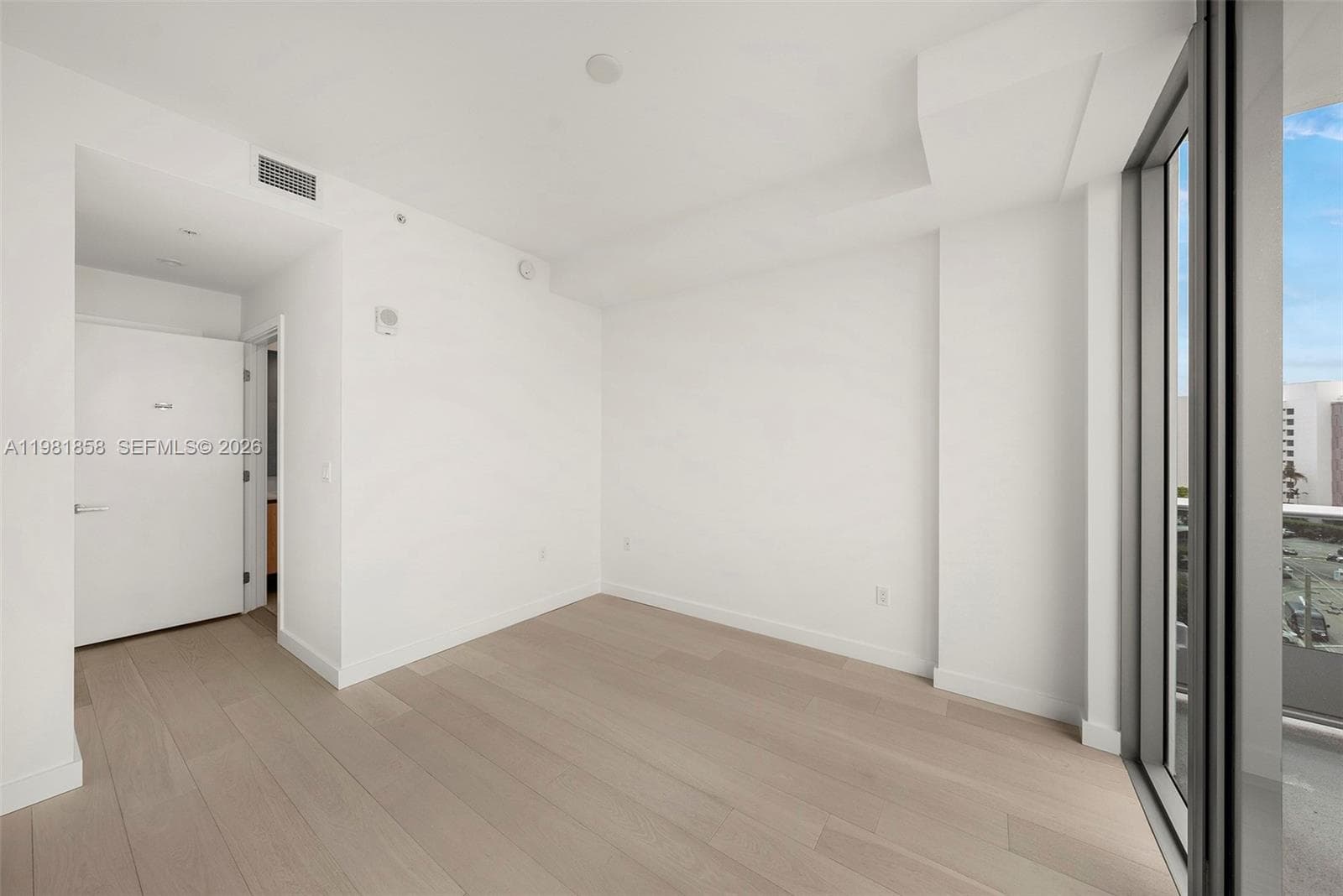 9221 E BAY HARBOR DRIVE 810 photo 12