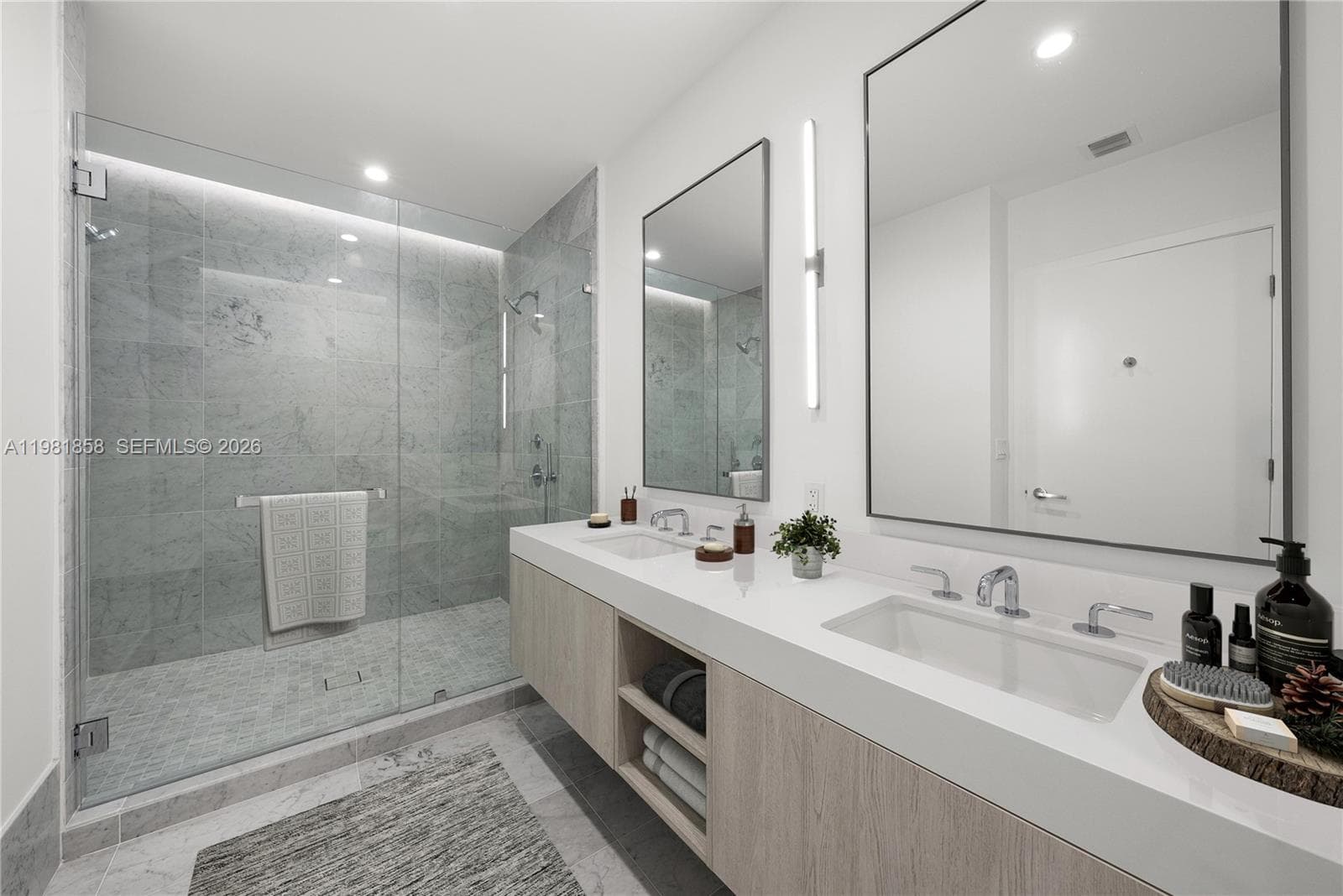 9221 E BAY HARBOR DRIVE 810 photo 8