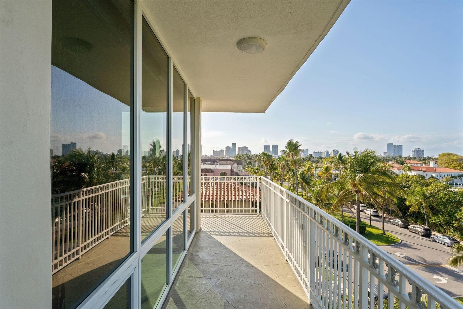100 Royal Palm Way G5 photo 11