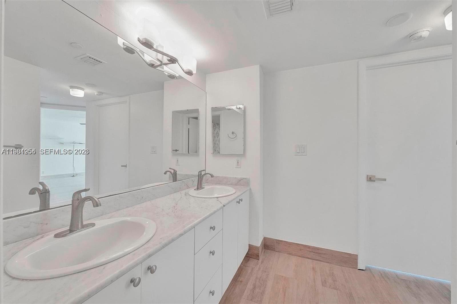 8911 Collins Ave 703 photo 18