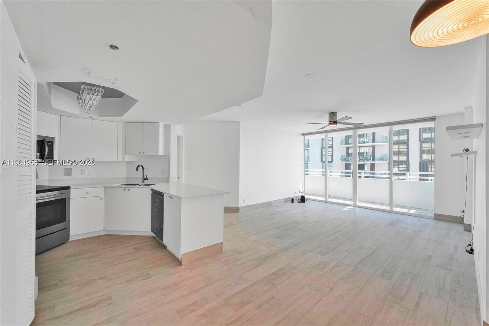 8911 Collins Ave 703 photo 4