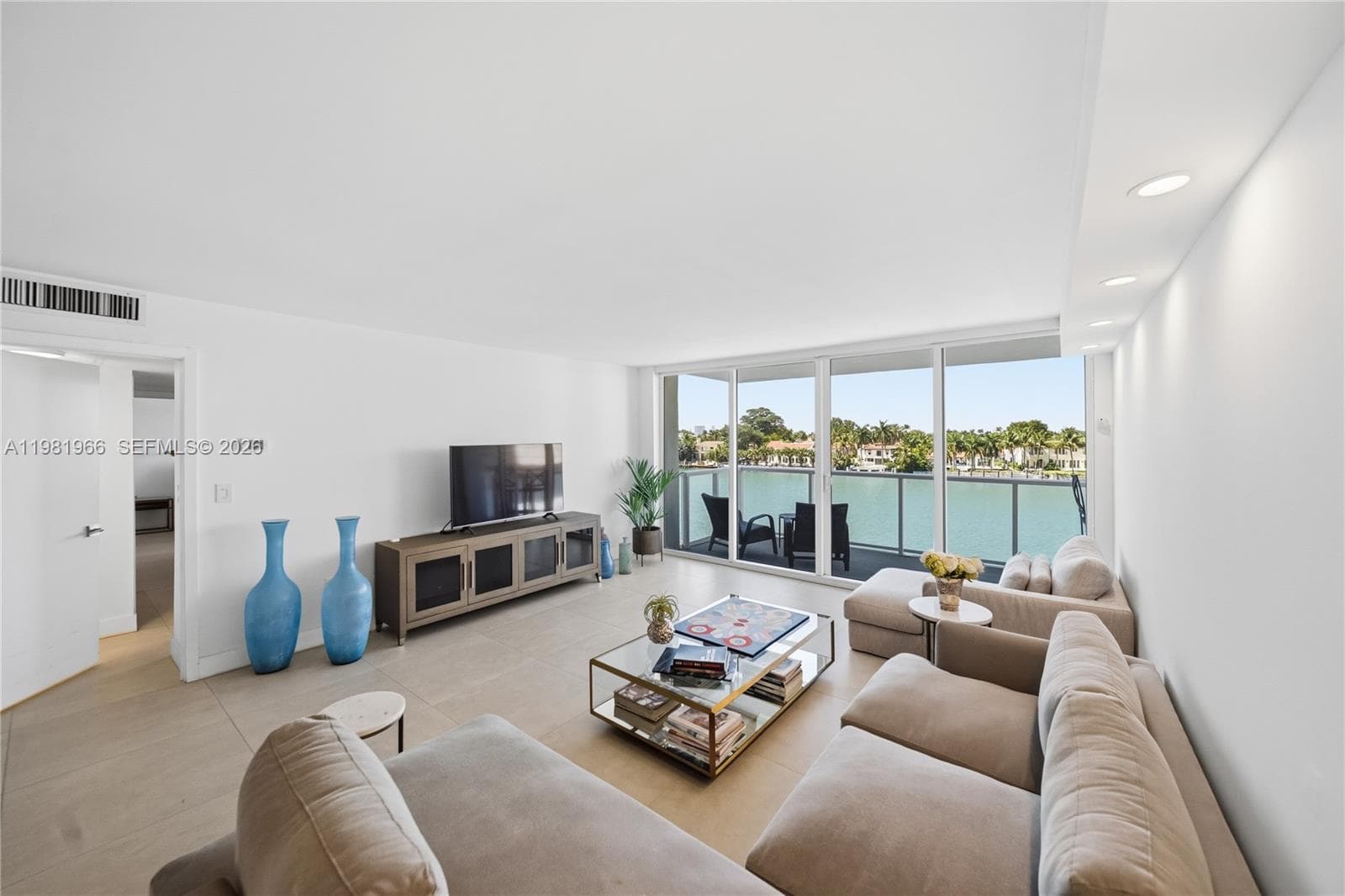 5750 Collins Ave 4F photo 1