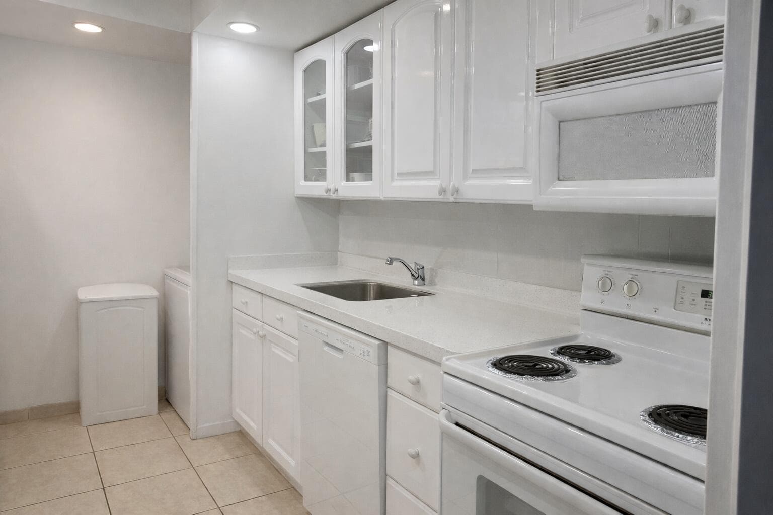 5401 Collins Avenue 1516 photo 13