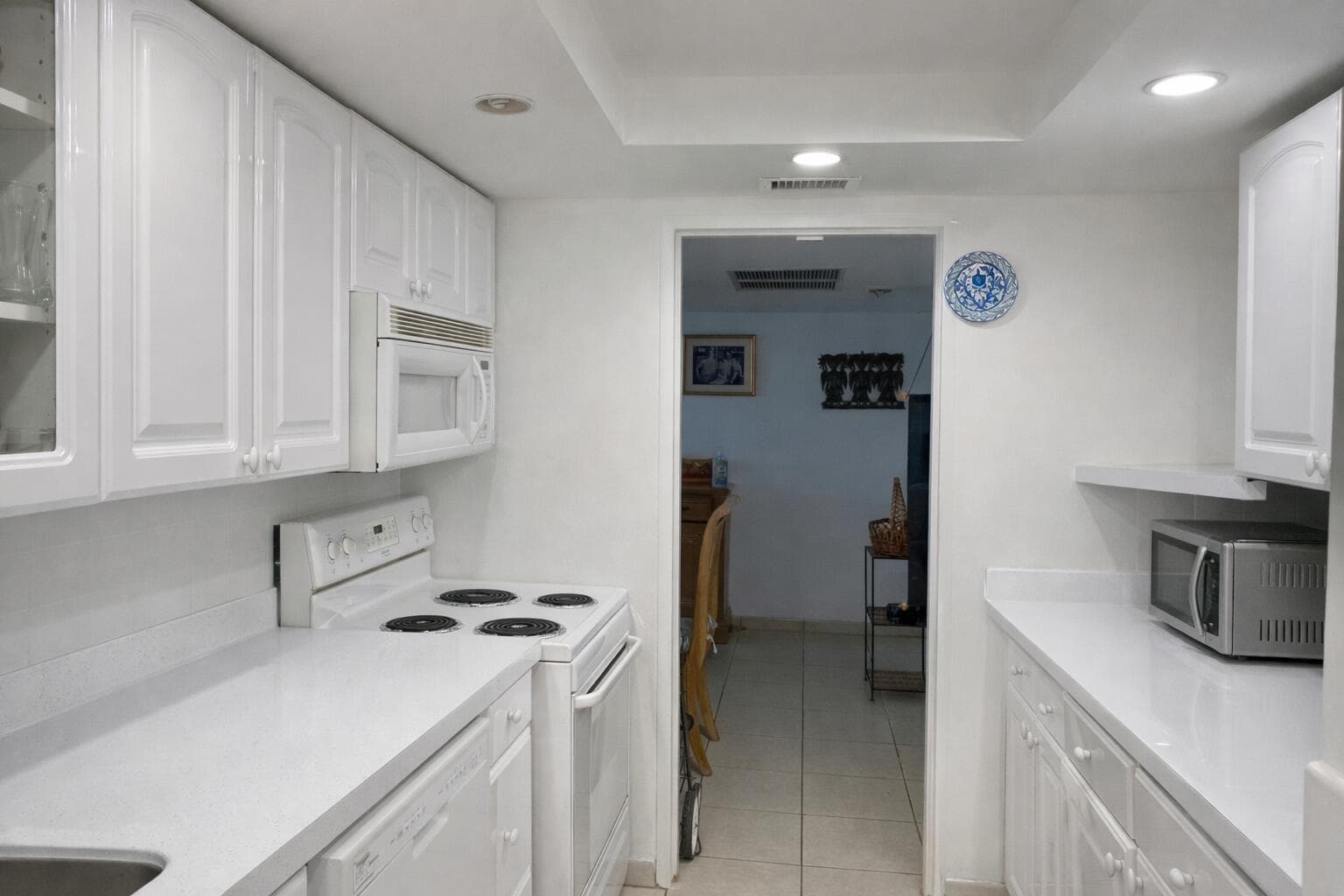 5401 Collins Avenue 1516 photo 12