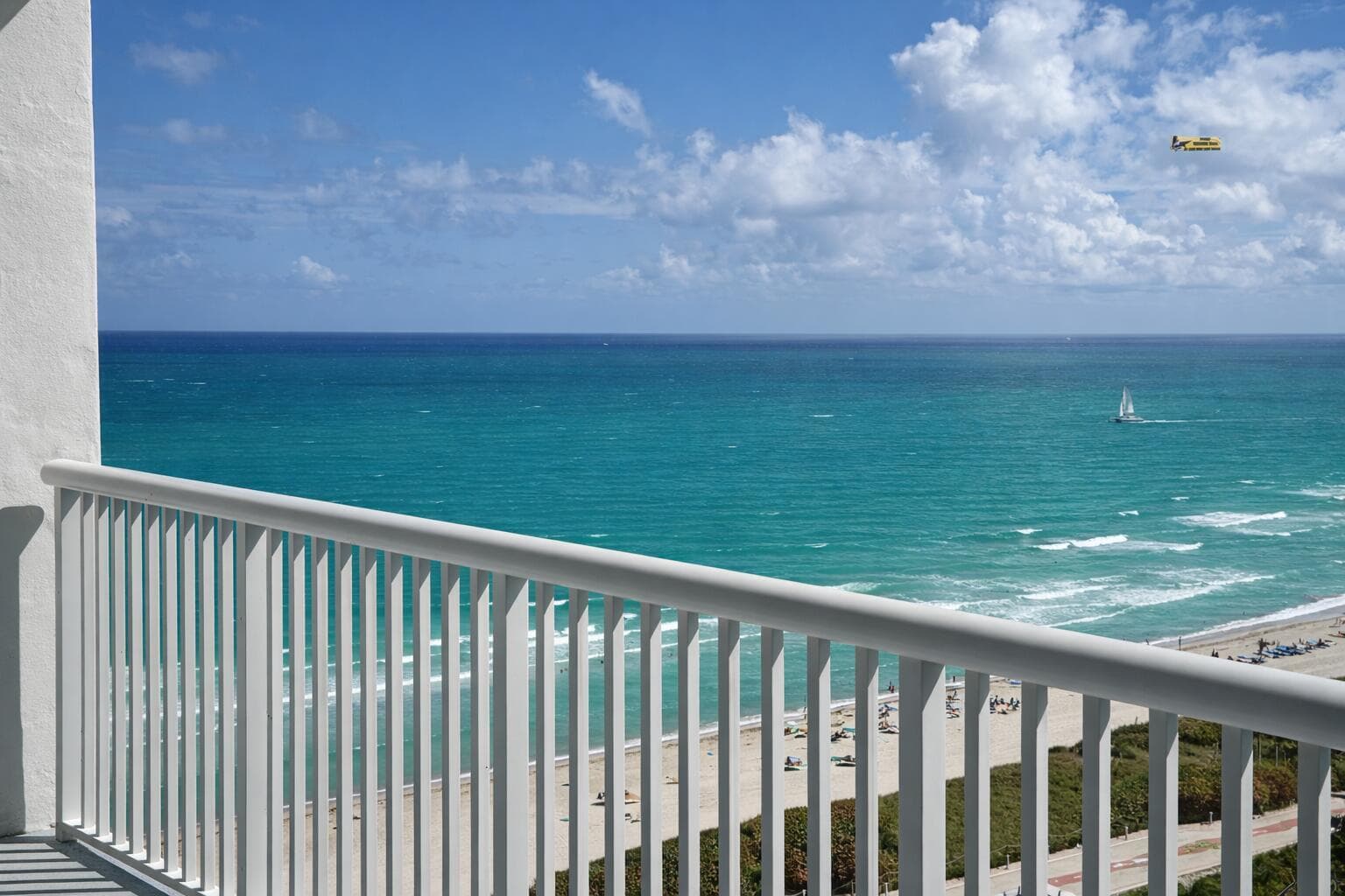5401 Collins Avenue 1516 photo 3