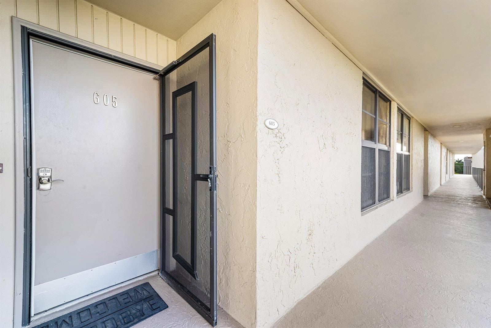 6 Royal Palm Way 605 photo 5
