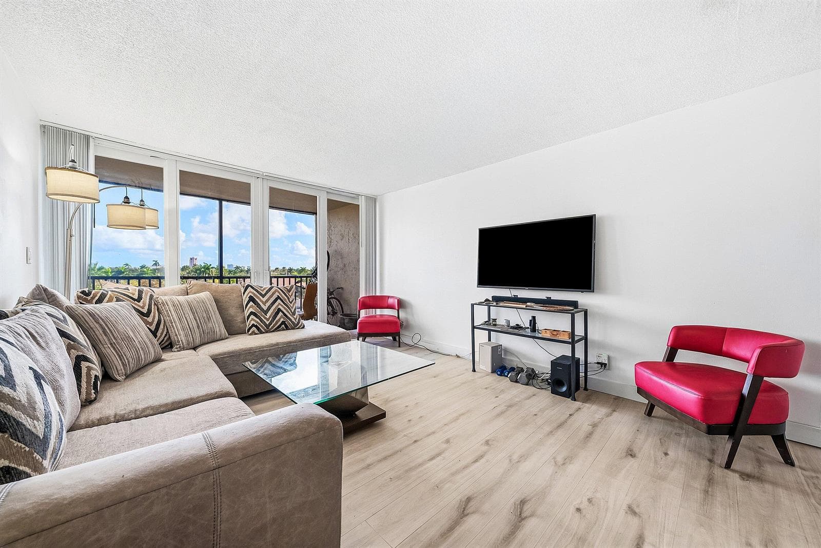 6 Royal Palm Way 605 photo 10