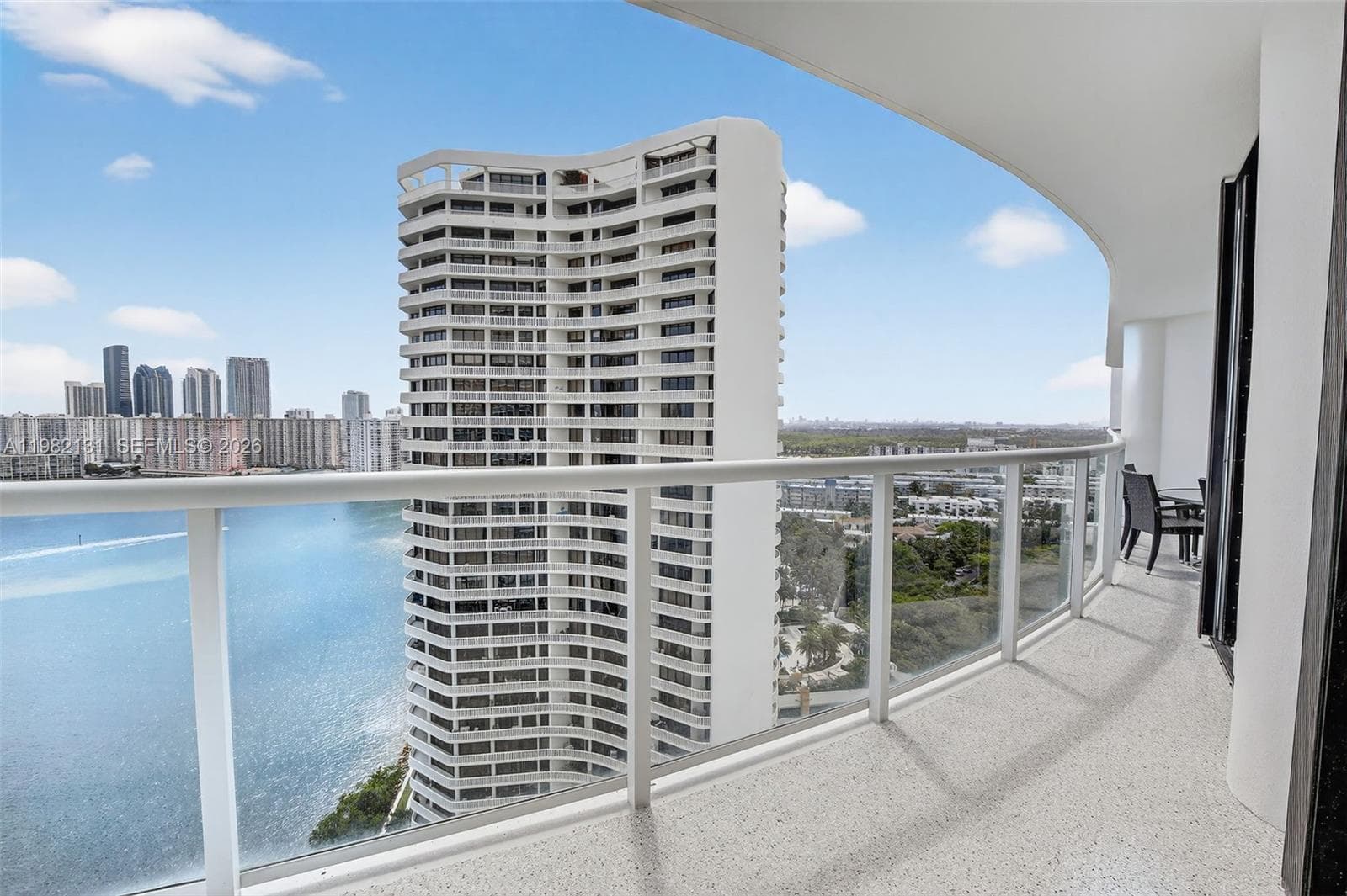 4000 Island Blvd 2301 photo 16
