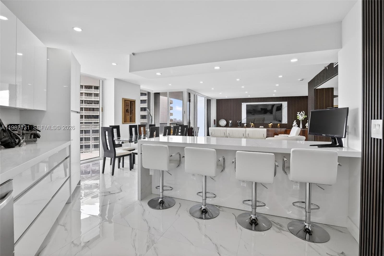 4000 Island Blvd 2301 photo 18