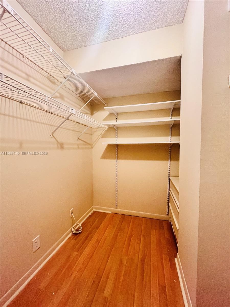 2500 Parkview Dr 1803 photo 13